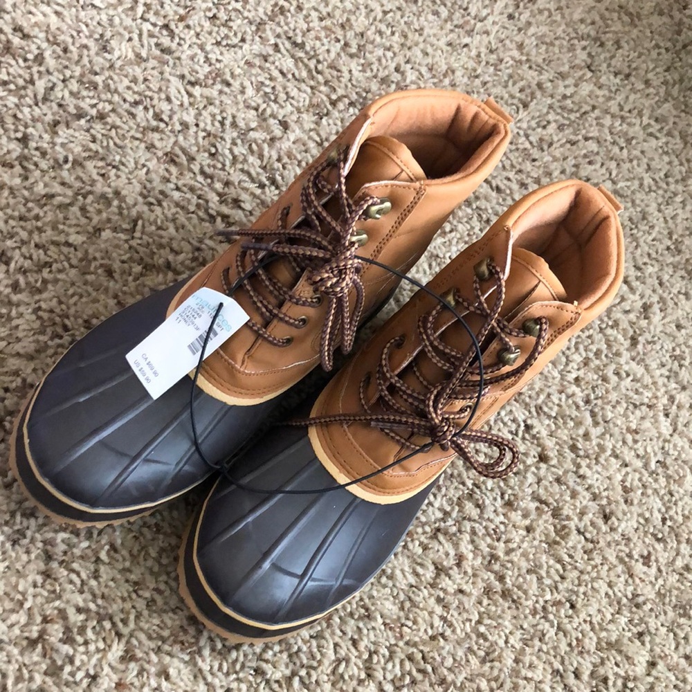BRAND NEW WOMENS DUCT BOOTS SIZE 11